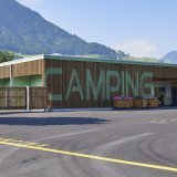 Après une bonne saison estivale, le secteur de la parahôtellerie suisse anticipe une demande pour la saison hivernale inférieure à celle de l'année passée à pareille époque (archives). KEYSTONE/PPR/TCS CAMPING